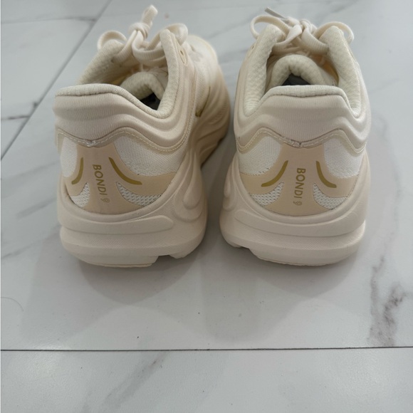 Hoka One Bondi 9 Women’s Running Shoe Size 6.5B - Picture 4 of 5